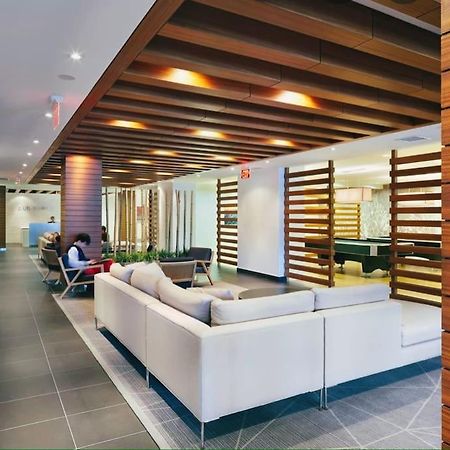 Stunning Condo Wit Amazing View 5Mins From Cntower Toronto Exterior foto